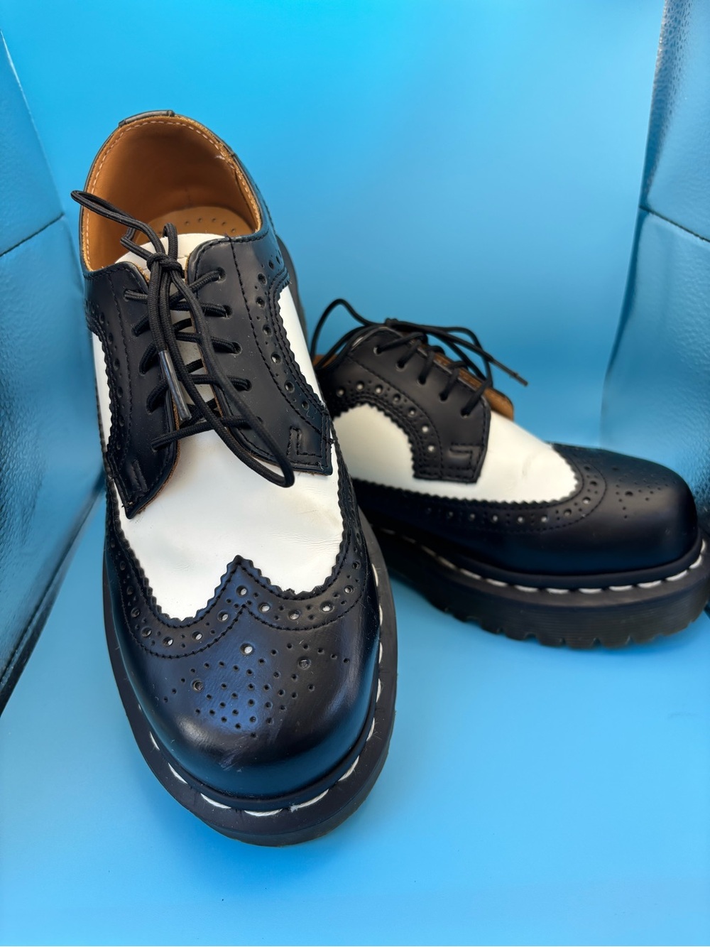 Dr. Martens Classic Black & White Wingtip Brogues 37 EU